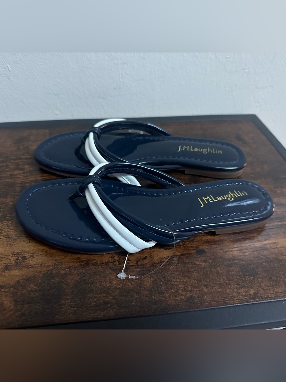 J. McLaughlin Navy and White Patent Knot-Detail Slide Sandals
